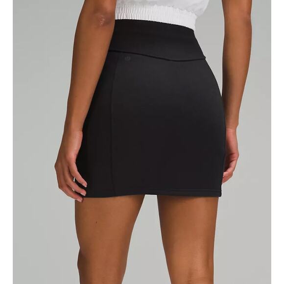 Lululemon Scuba High-Rise Mini Skirt Size XL Black NWT Soft Cotton Fleece Casual - Picture 2 of 7